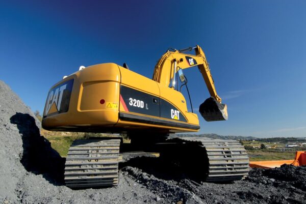 Escavadeira Caterpillar 320 DL 2007